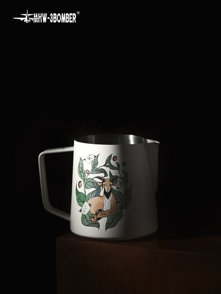Пітчер з ручкою для молока MHW-3BOMBER 5.0 500мл 6th Anniversary Limited Edition bc8b6977 фото