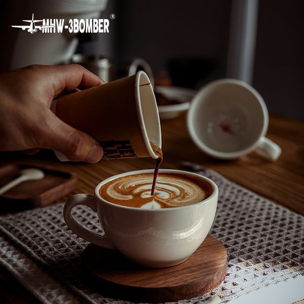 Чашка для кофе с блюдцем 280 мл MHW-3BOMBER Latte Cup Черная 74efe436 фото